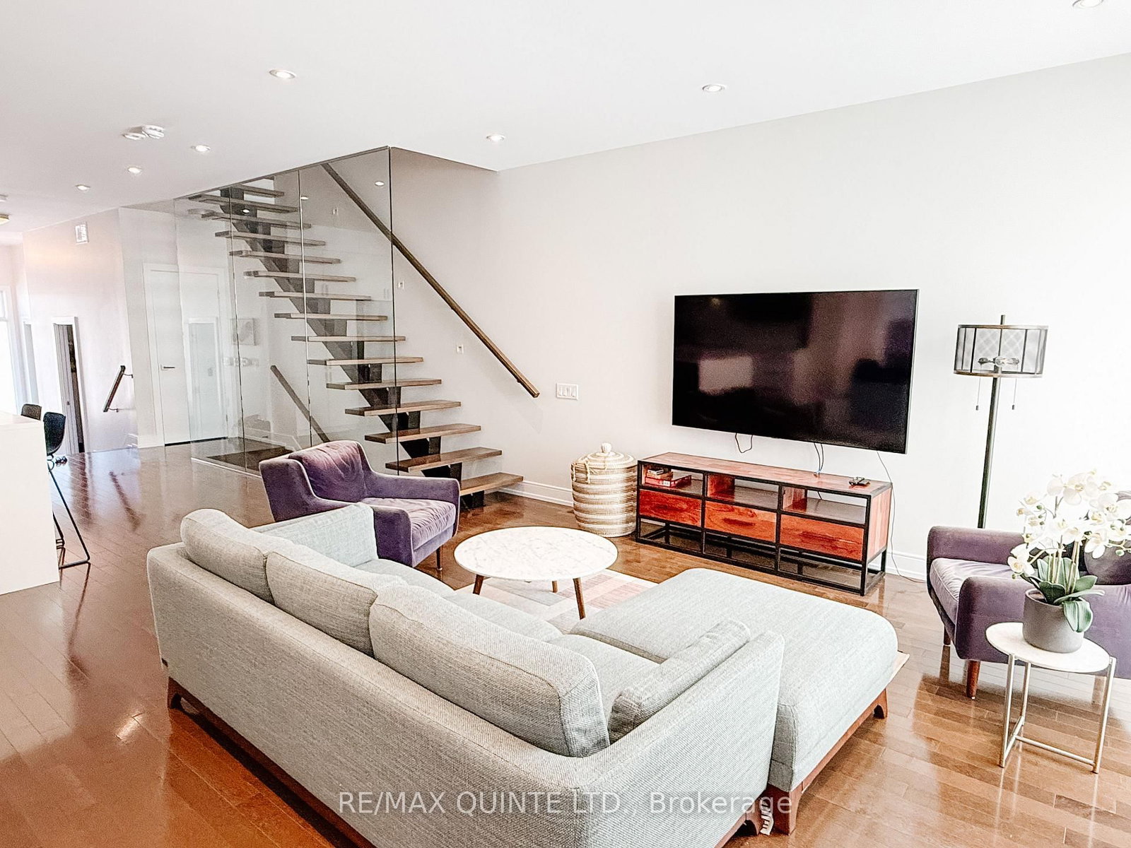 362 Roosevelt Avenue - Photo 6