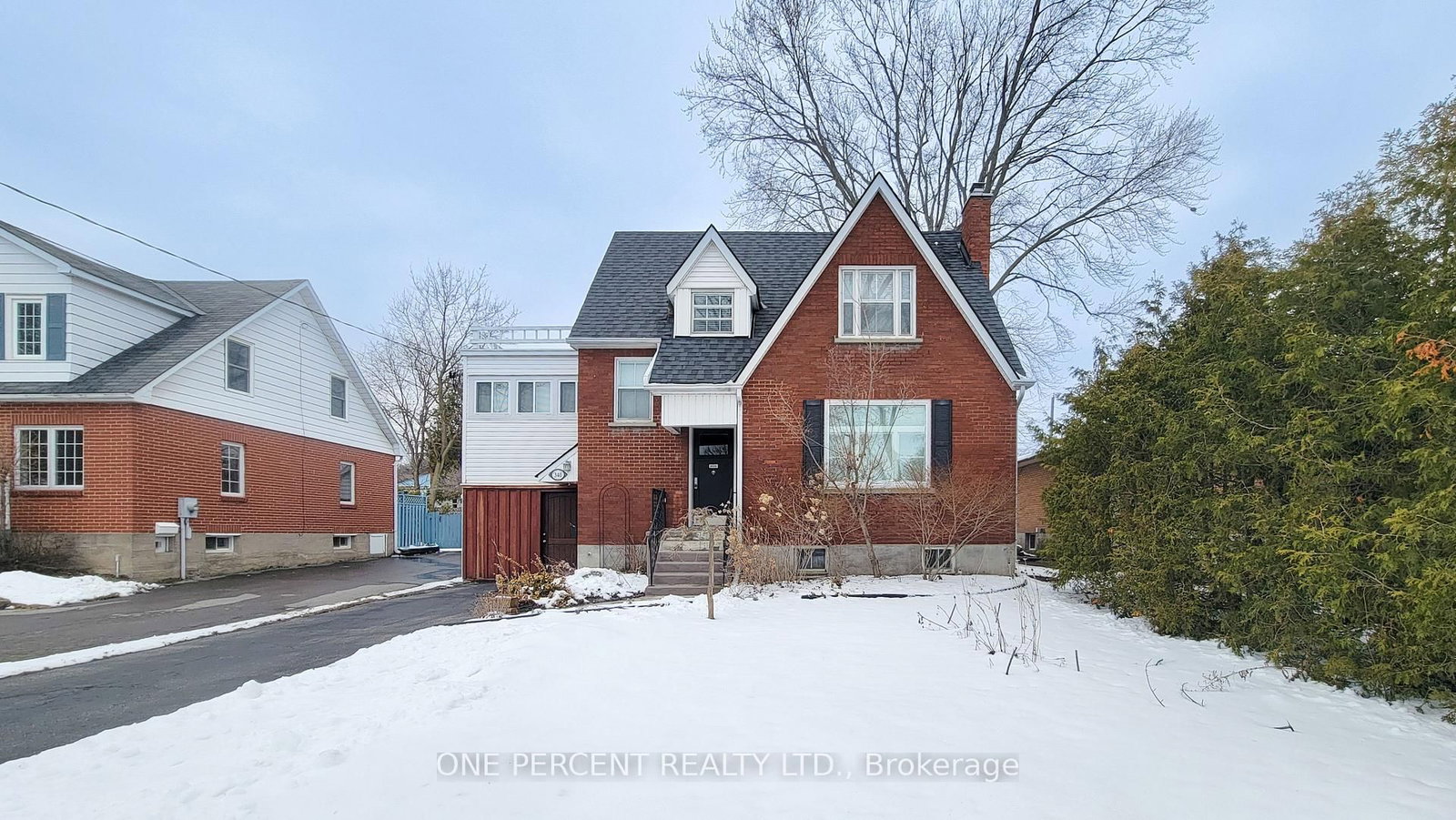Listing Image 4