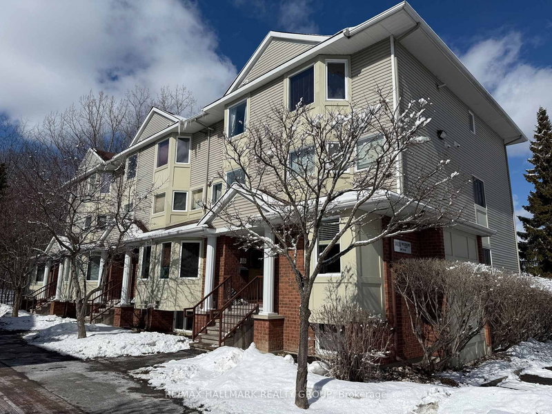 home for sale on 35-1400 Wildberry Court