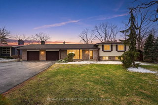 1 Thorncrest Boulevard