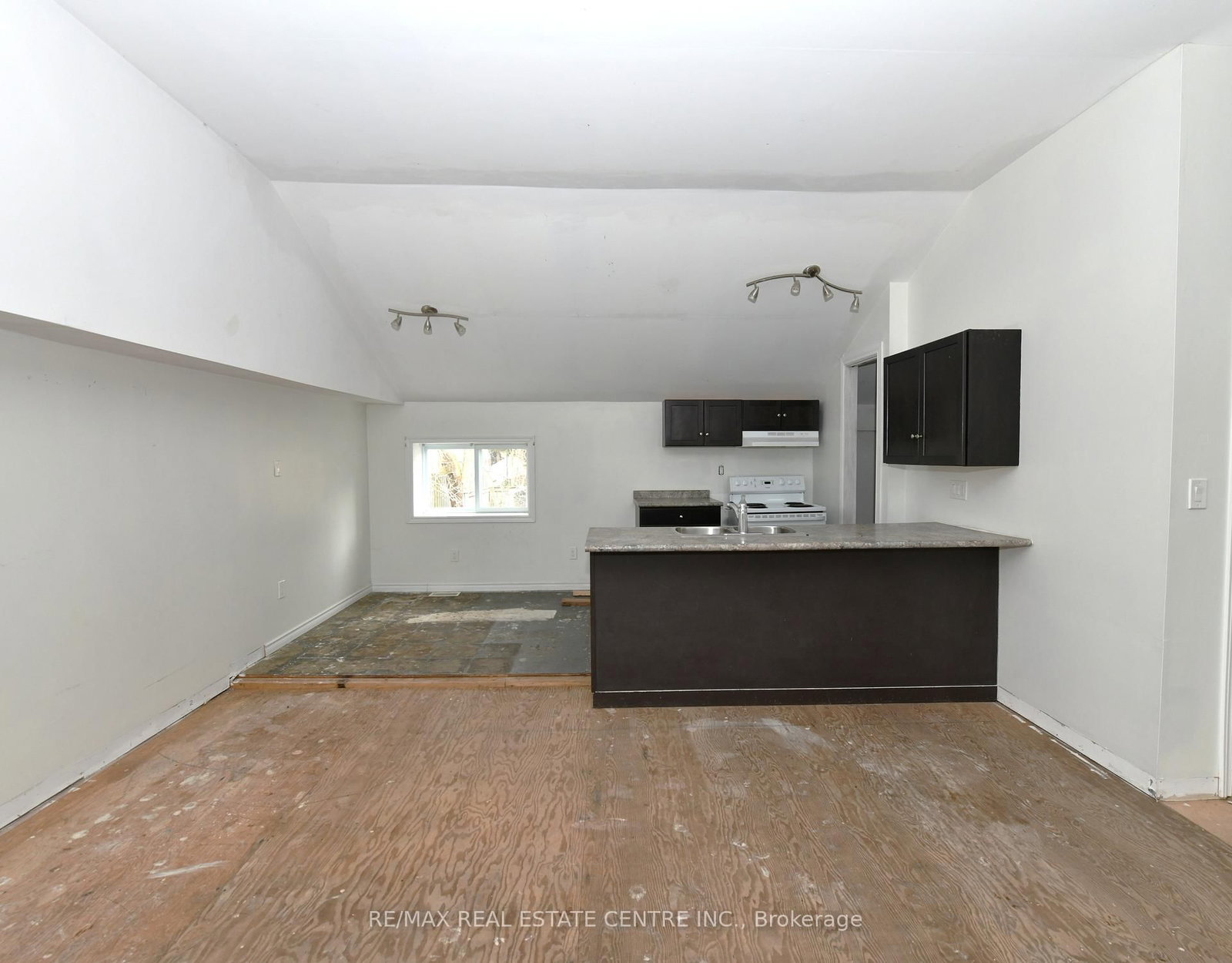 Listing Image 34