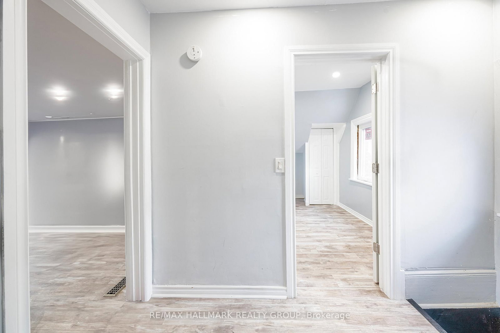 5561 Manotick Main Street, Unit 1 - Photo 5