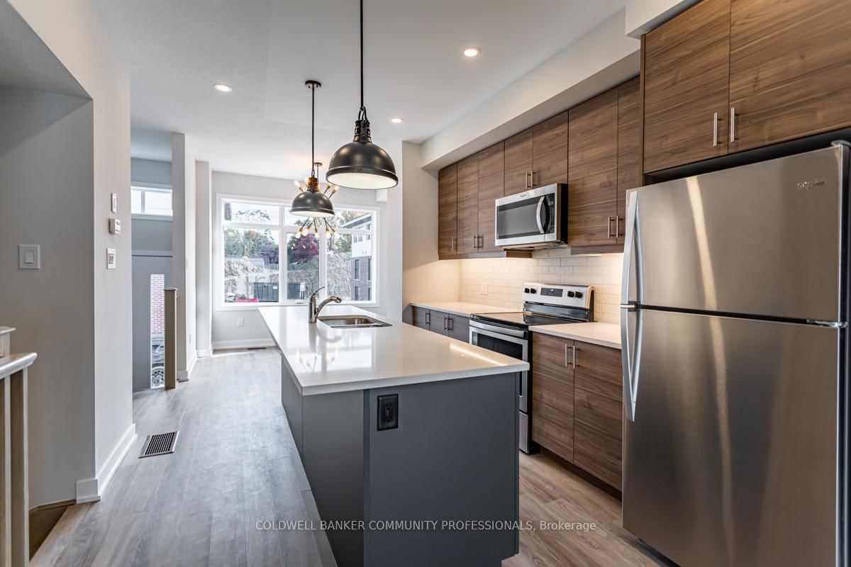 Townhouse for sale at 29 Wilings Lane, Hamilton, Ontario, L9G 0H3 - Ancaster - MLS: X12901294