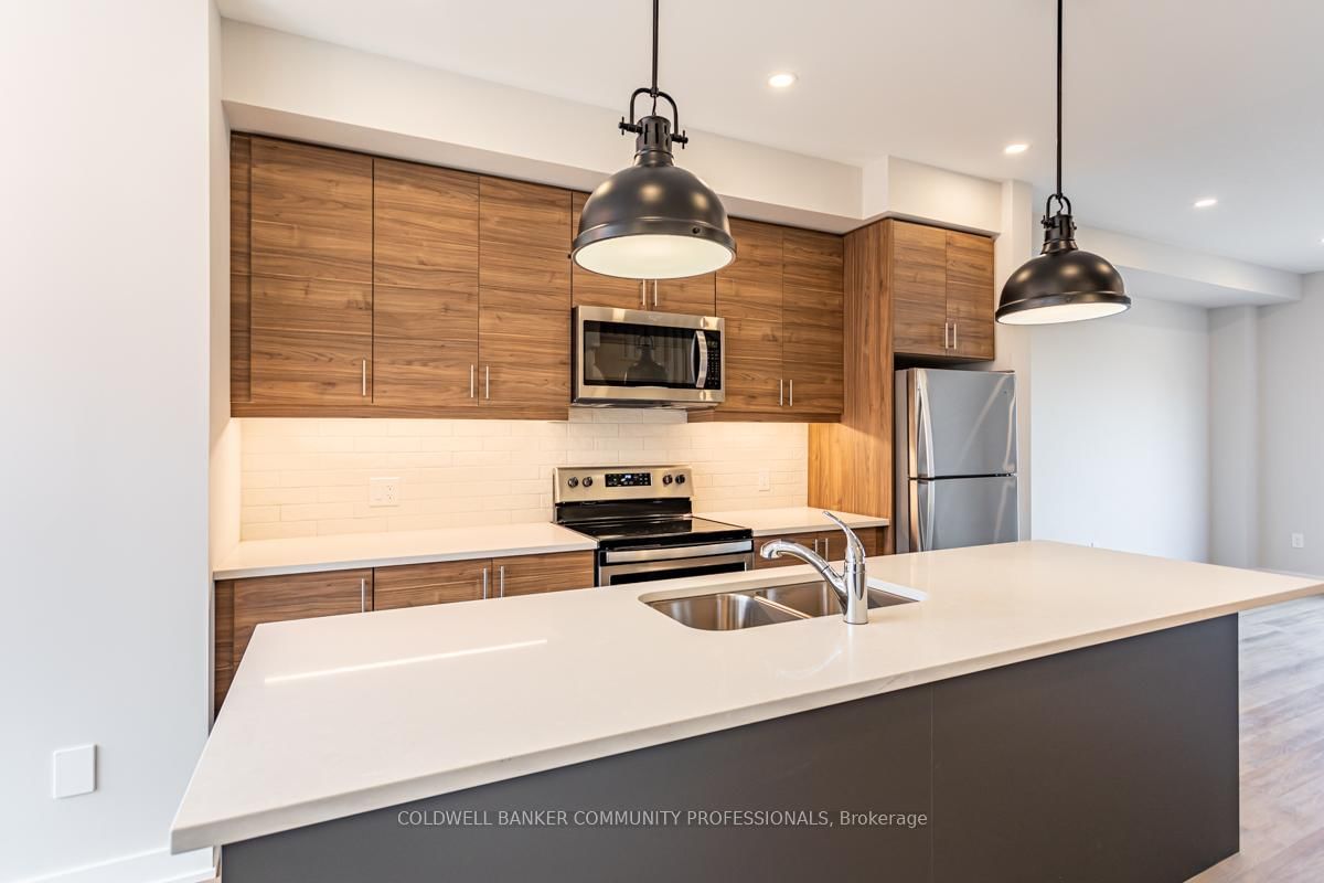 Townhouse for sale at 29 Wilings Lane, Hamilton, Ontario, L9G 0H3 - Ancaster - MLS: X12901294