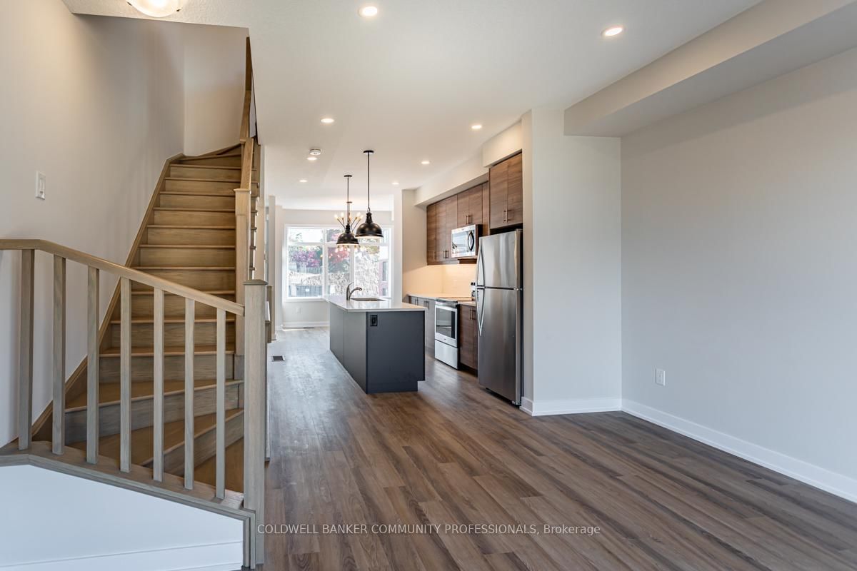 Townhouse for sale at 29 Wilings Lane, Hamilton, Ontario, L9G 0H3 - Ancaster - MLS: X12901294