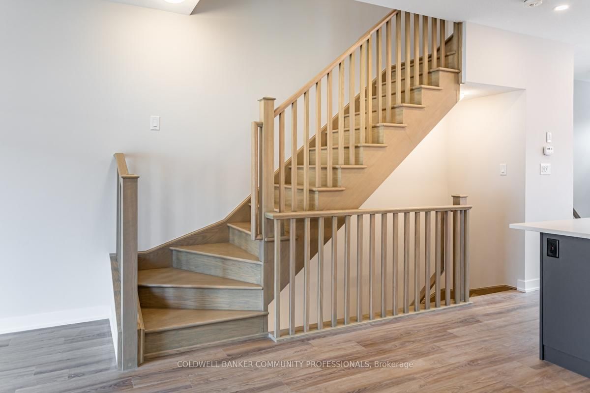 Townhouse for sale at 29 Wilings Lane, Hamilton, Ontario, L9G 0H3 - Ancaster - MLS: X12901294