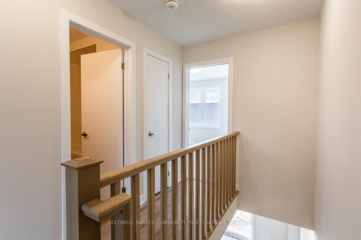 Townhouse for sale at 29 Wilings Lane, Hamilton, Ontario, L9G 0H3 - Ancaster - MLS: X12901294