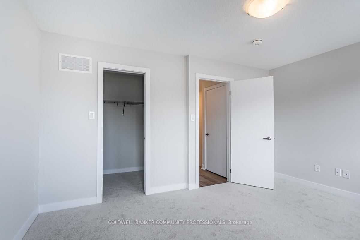 Townhouse for sale at 29 Wilings Lane, Hamilton, Ontario, L9G 0H3 - Ancaster - MLS: X12901294