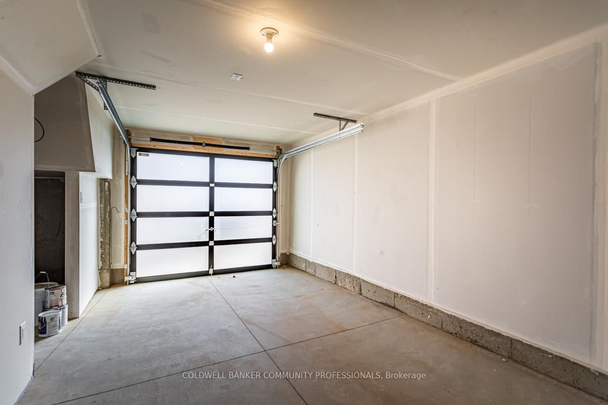 Townhouse for sale at 29 Wilings Lane, Hamilton, Ontario, L9G 0H3 - Ancaster - MLS: X12901294