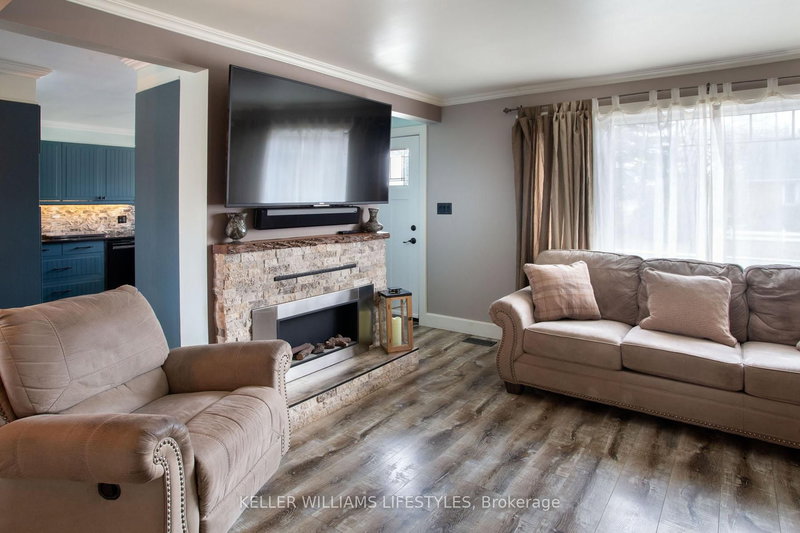 22 Charles St, Thames Centre, N0L 1G2 | Image 2