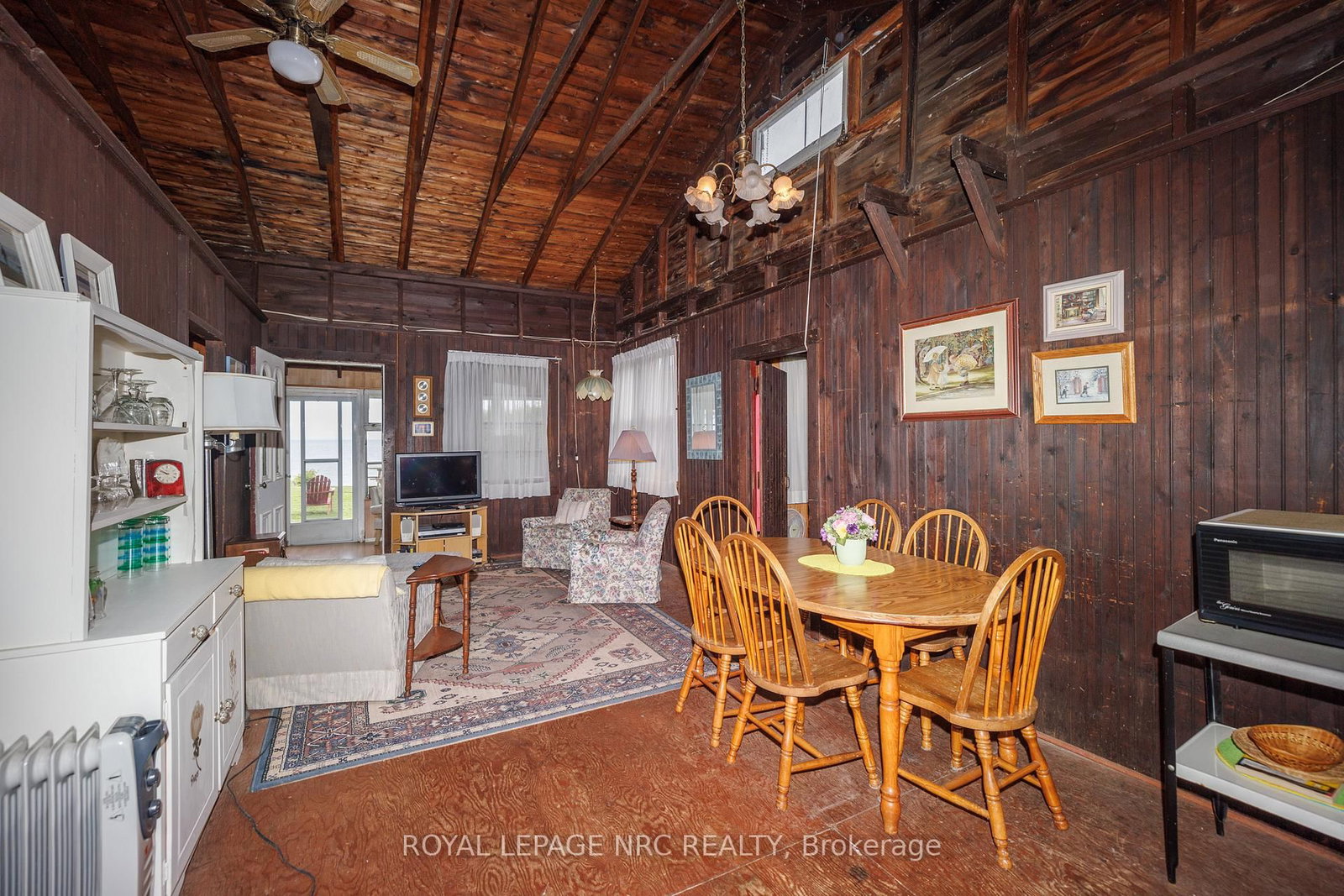 Listing Image 5