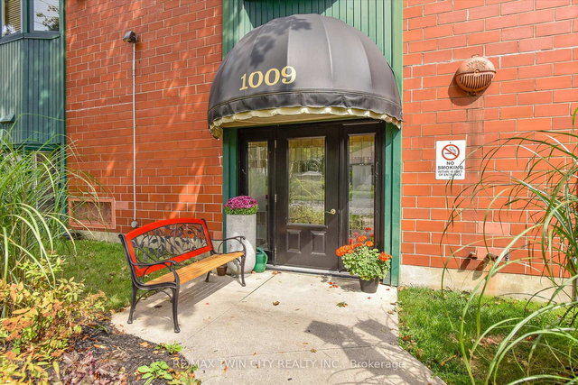 216 - 1009 Queenston Road