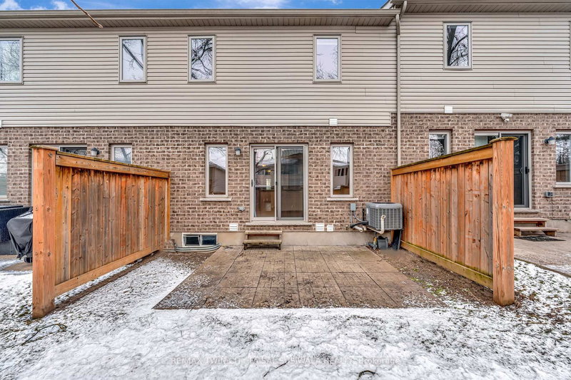 57 - 50 Pinnacle Dr, Kitchener, N2P 0H8 | Image 3