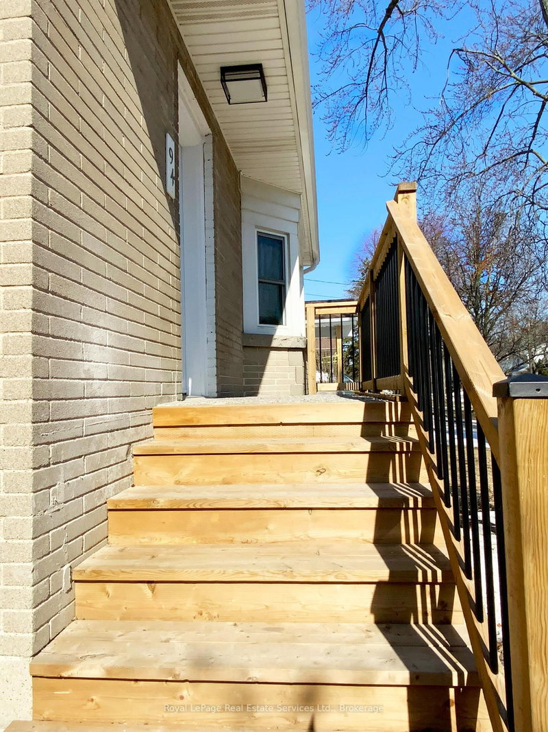 Main & Second Floor - 94 West 32nd St, Hamilton, L9C 5G9 | Image 3