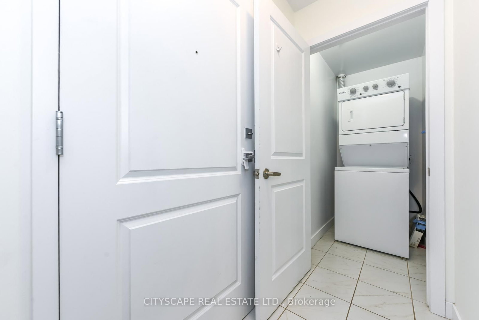 450 Dundas Street E, Unit 323 - Photo 21