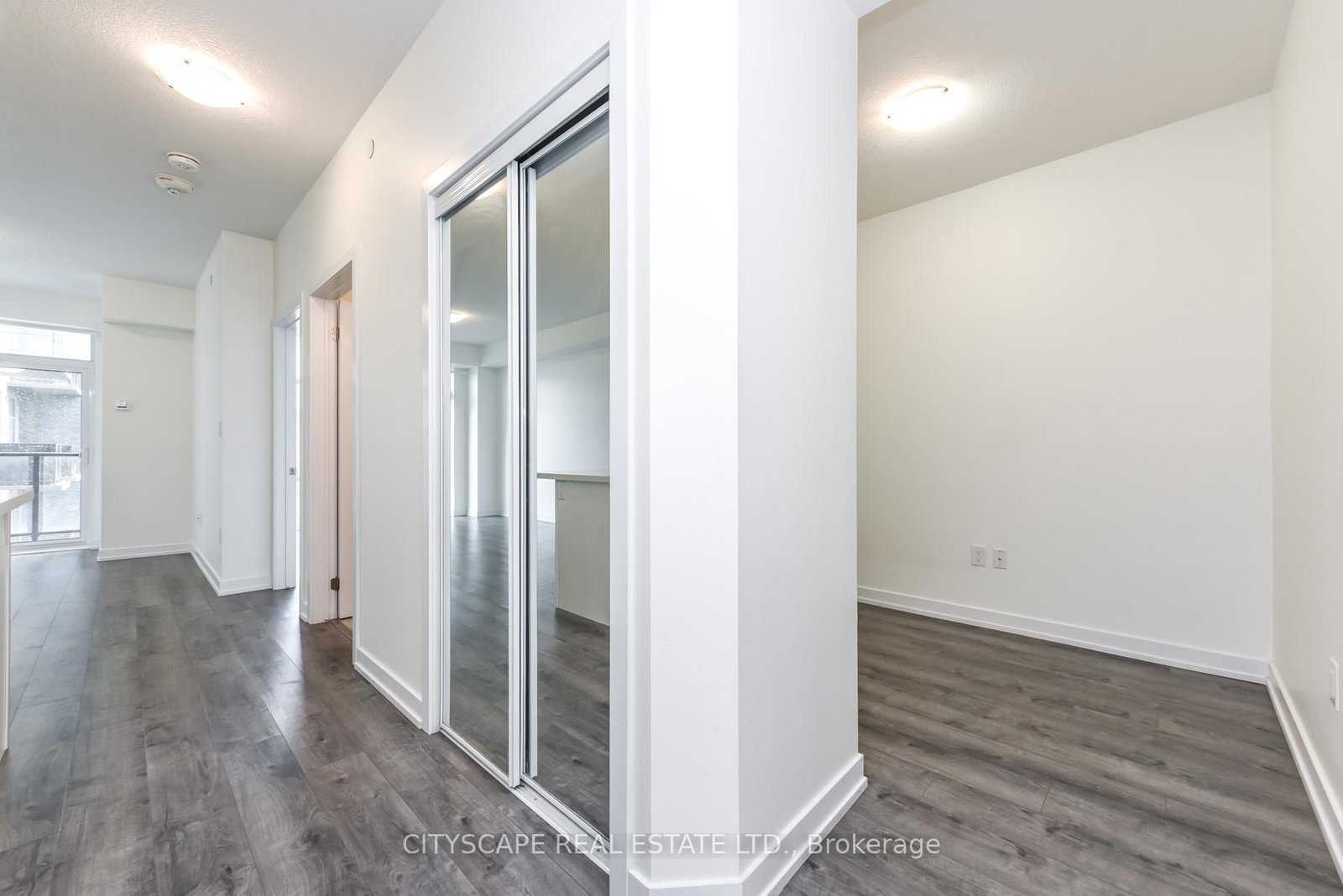 450 Dundas Street E, Unit 323 - Photo 26
