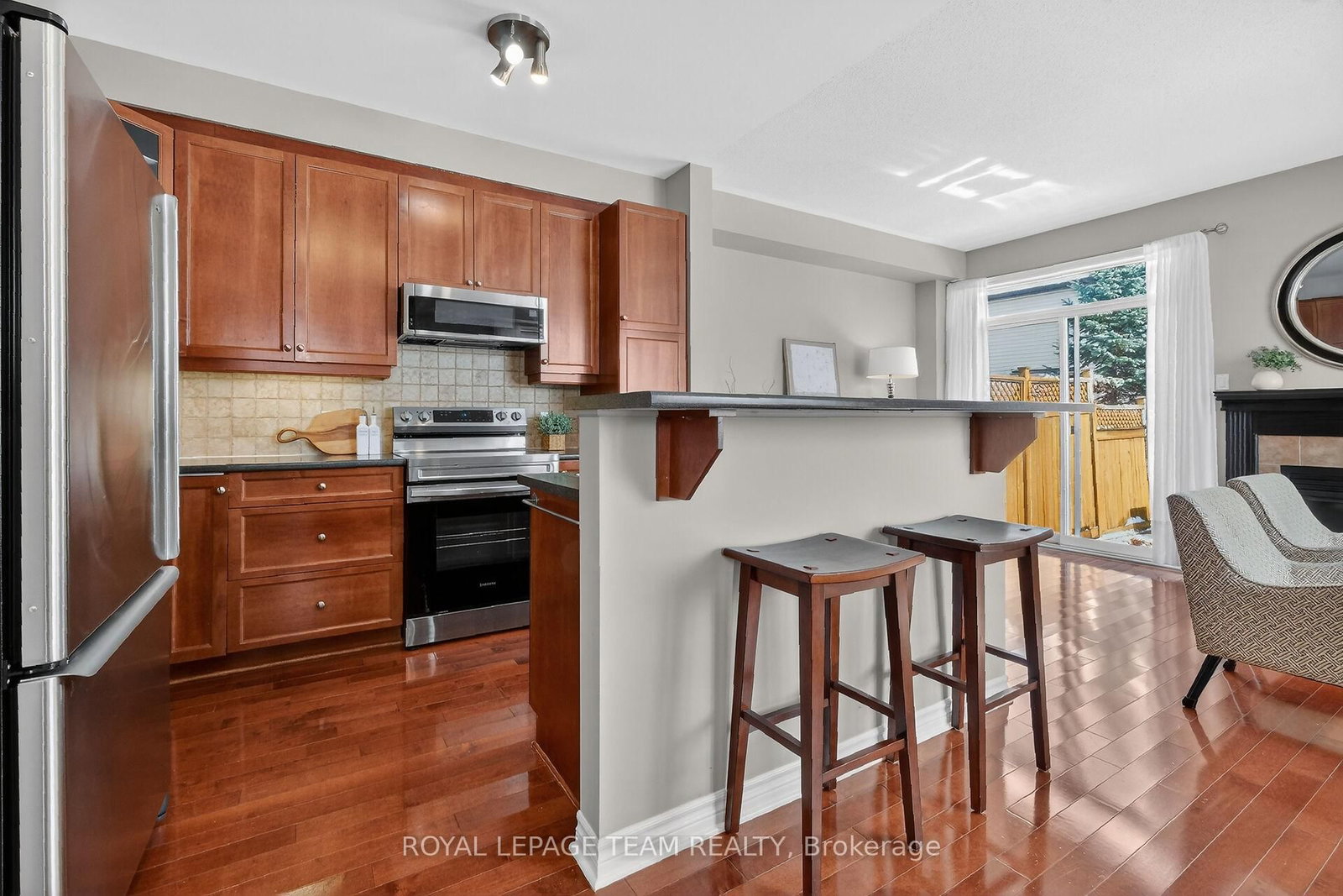 Listing Image 16