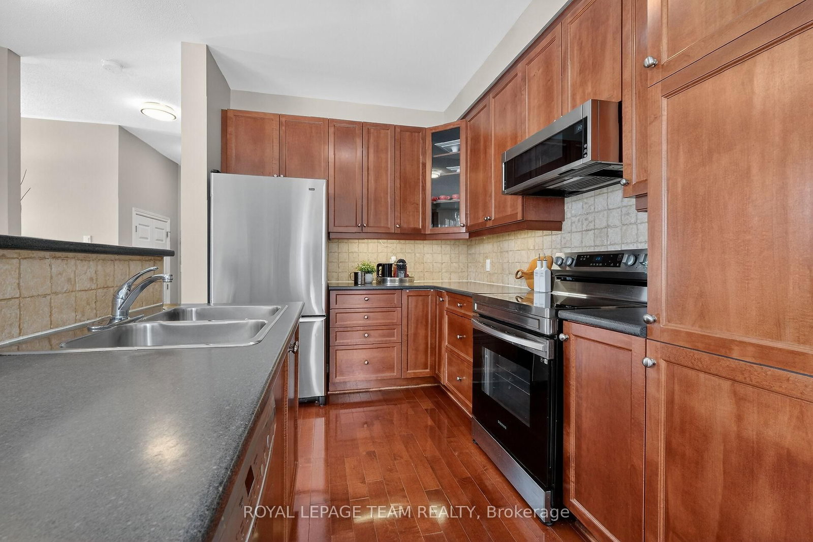 Listing Image 20