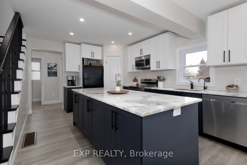 1038 Dearness Dr, London South, N6E 1N7 | Image 2