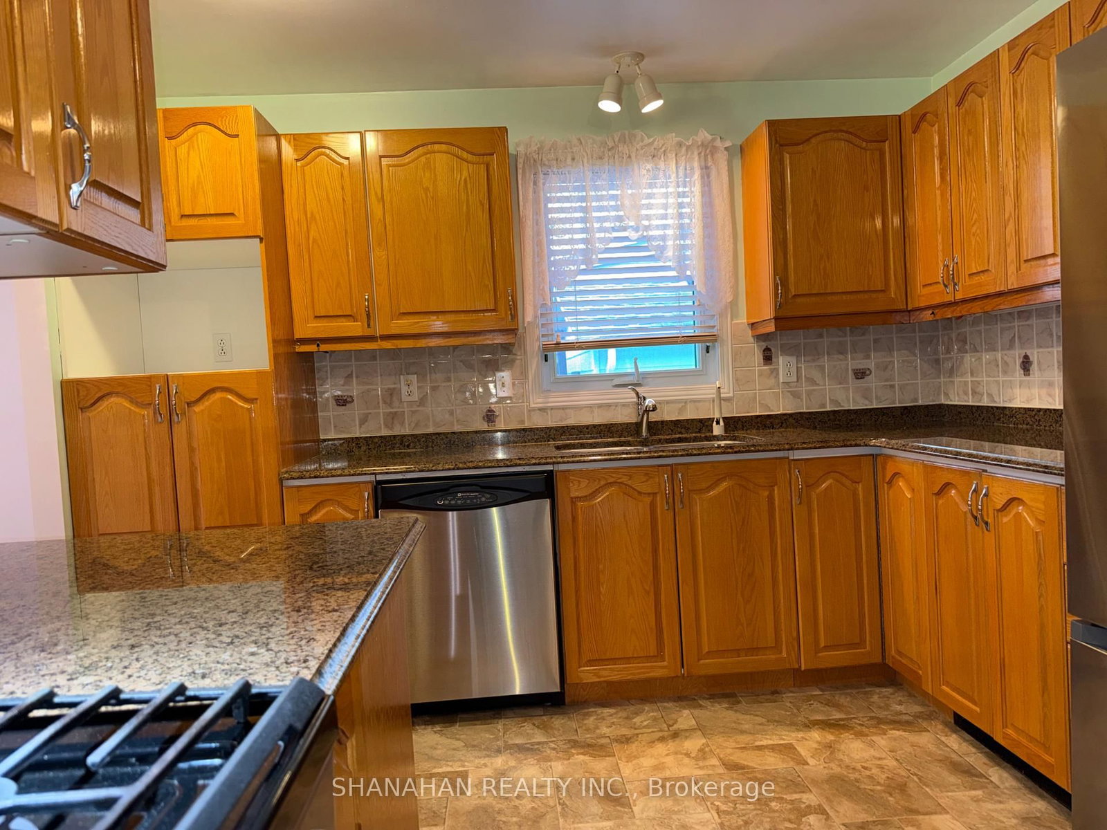 Semi-Detached House for sale at 11-2 Stewart Street, Strathroy-Caradoc, Ontario, N7G 1A1 - SE - MLS: X12901952