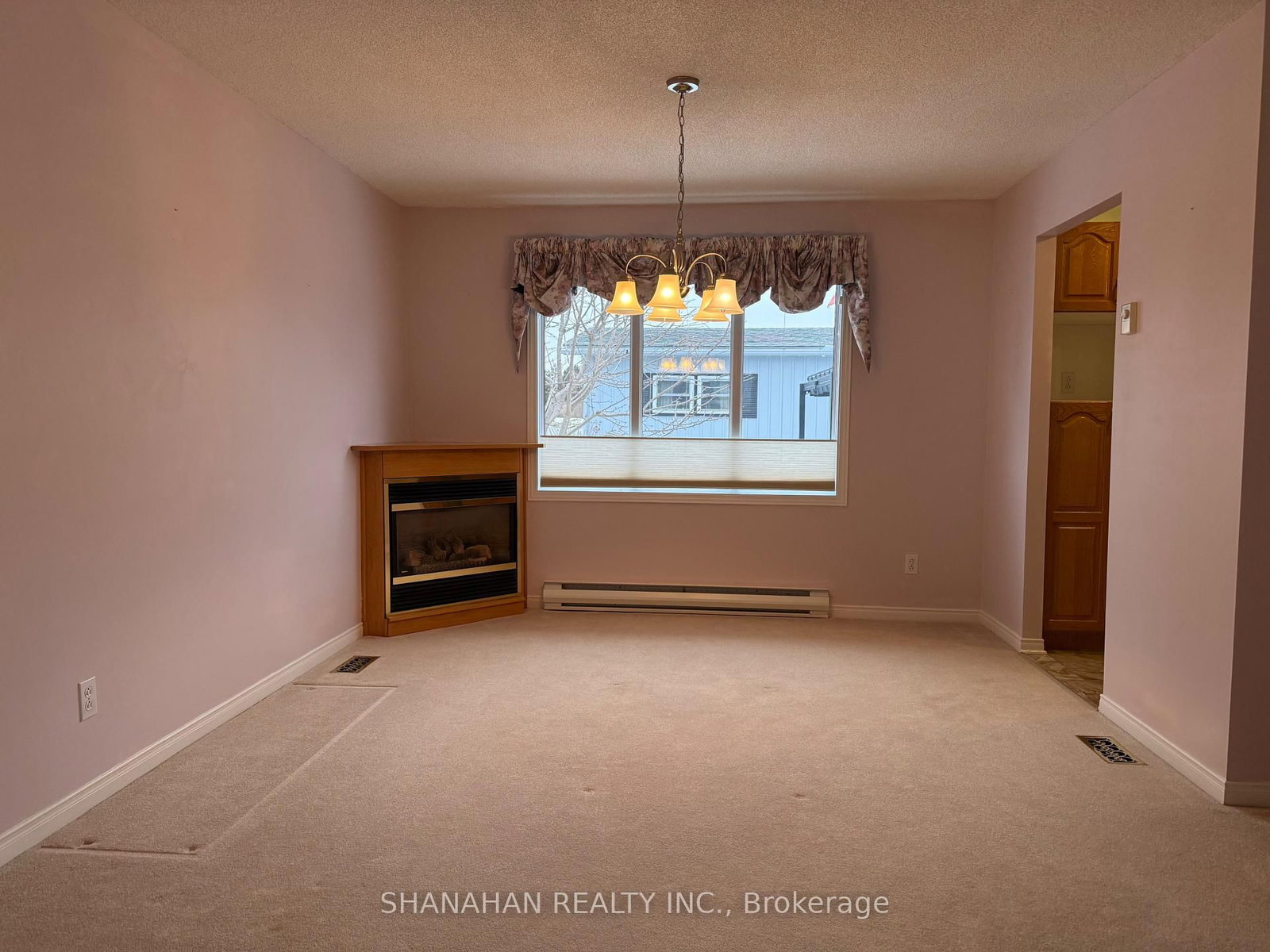 Semi-Detached House for sale at 11-2 Stewart Street, Strathroy-Caradoc, Ontario, N7G 1A1 - SE - MLS: X12901952