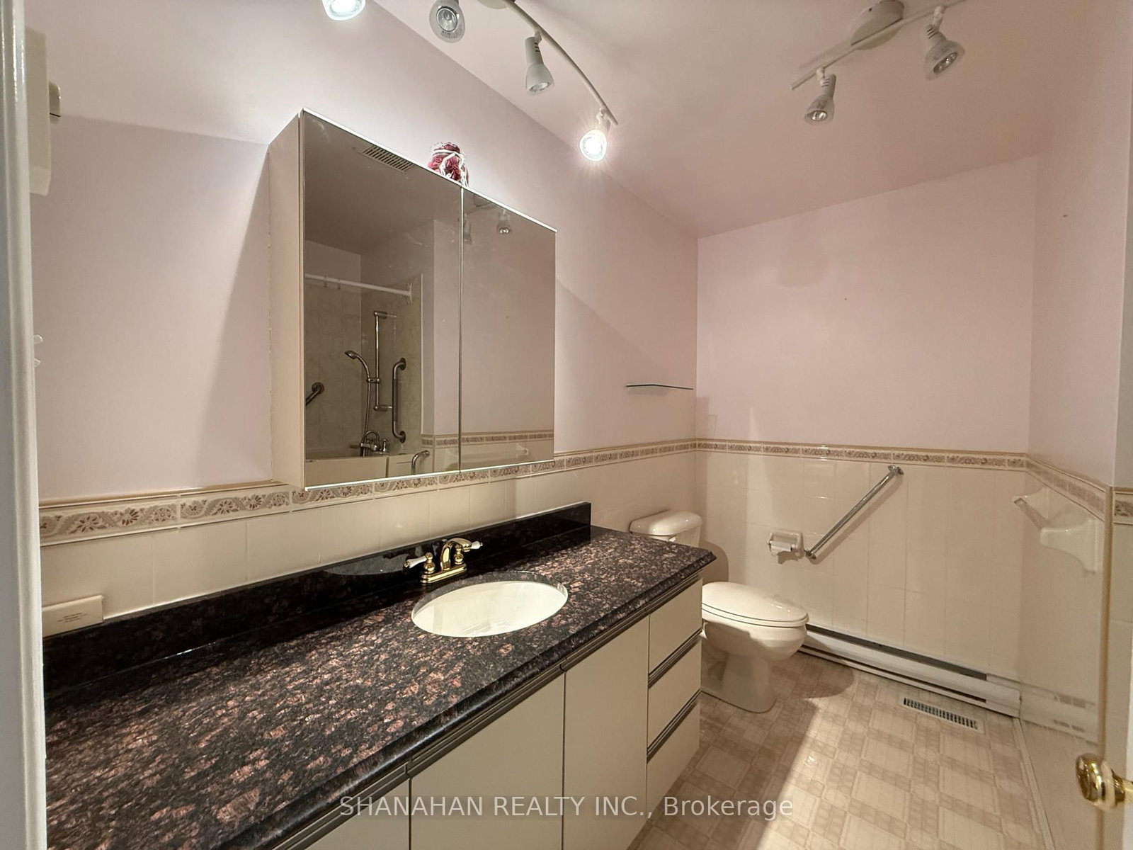 Semi-Detached House for sale at 11-2 Stewart Street, Strathroy-Caradoc, Ontario, N7G 1A1 - SE - MLS: X12901952