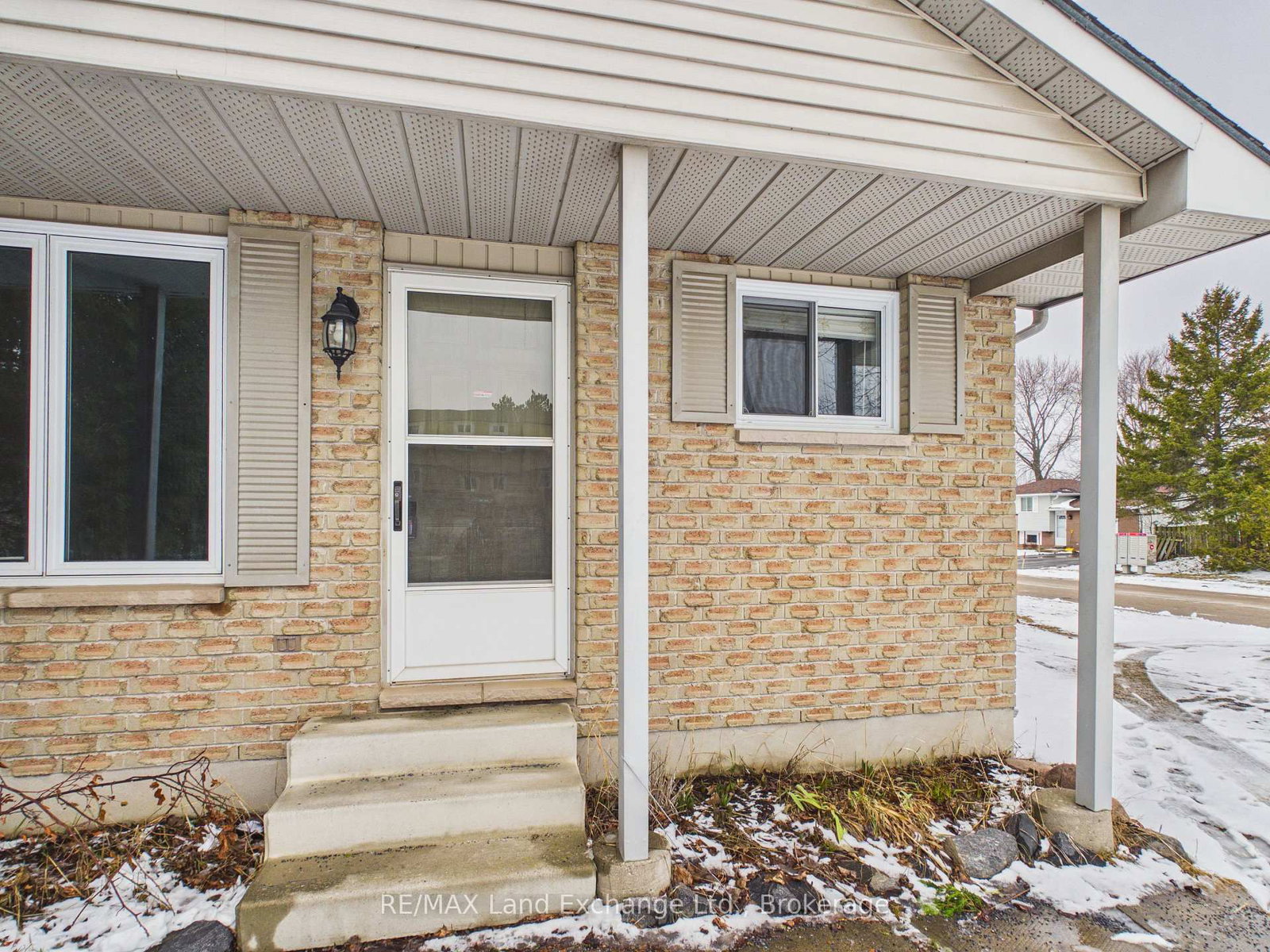 Listing Image 3