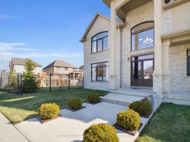 702 Kleinburg Dr, London North, N5X 0J8 | Image 3