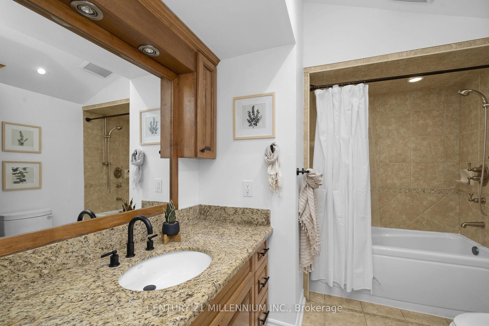 Detached House for sale at 5136 Fifth Line, Erin, Ontario, N0B 1T0 - Rural Erin - MLS: X12902420