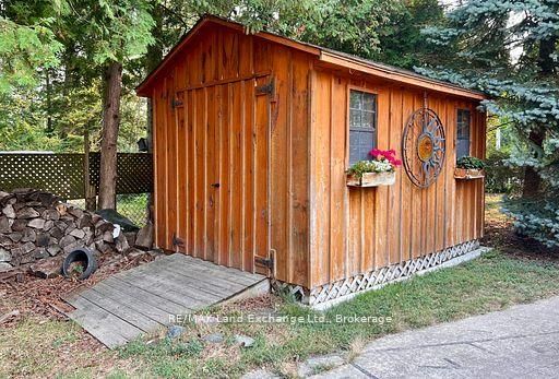 213 Huron Road • Huron-Kinloss, ON photo 4