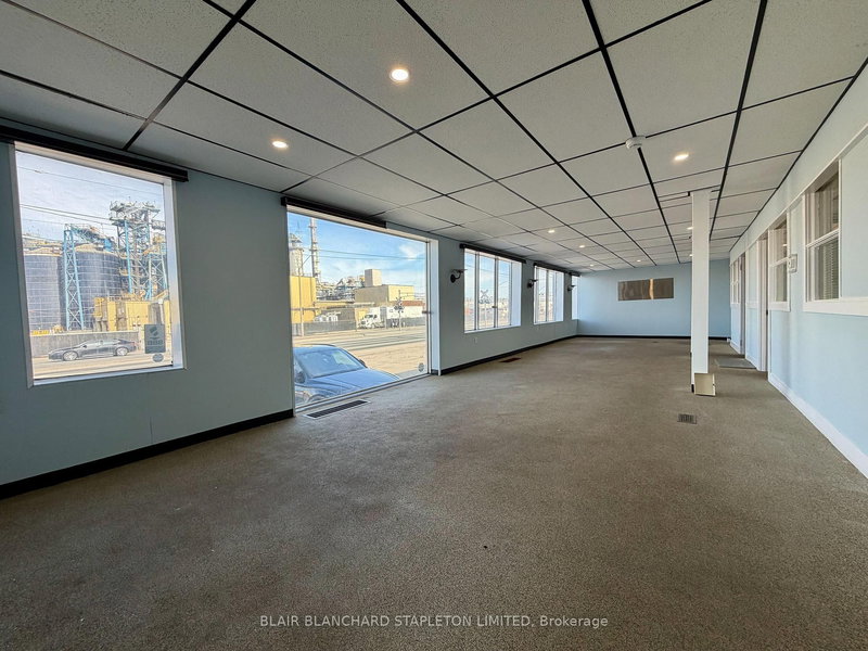 2 - 260 Burlington St E, Hamilton, L8L 4H4 | Image 3