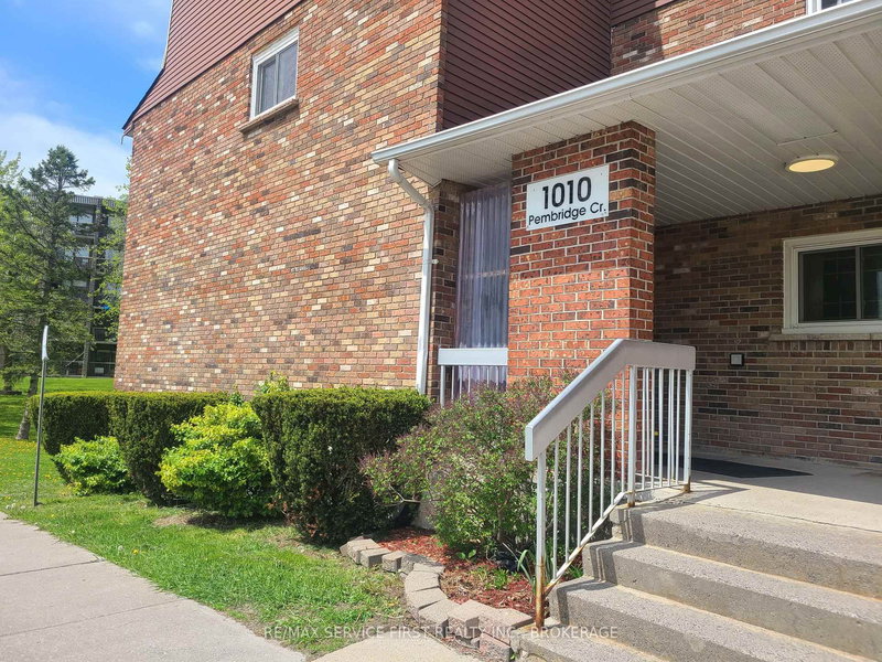 103 - 1010 Pembridge Cres, Kingston, K7P 1A3 | Image 2