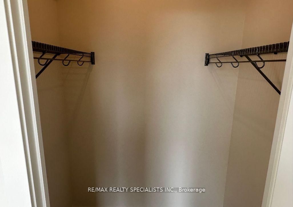 Condo for sale at 1016-212 King William Street, Hamilton, Ontario, L8R 3N9 - Beasley - MLS: X12902872