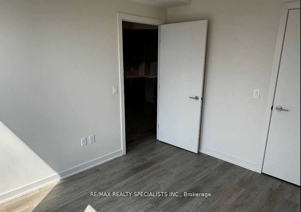 Condo for sale at 1016-212 King William Street, Hamilton, Ontario, L8R 3N9 - Beasley - MLS: X12902872