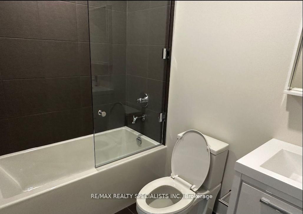 Condo for sale at 1016-212 King William Street, Hamilton, Ontario, L8R 3N9 - Beasley - MLS: X12902872