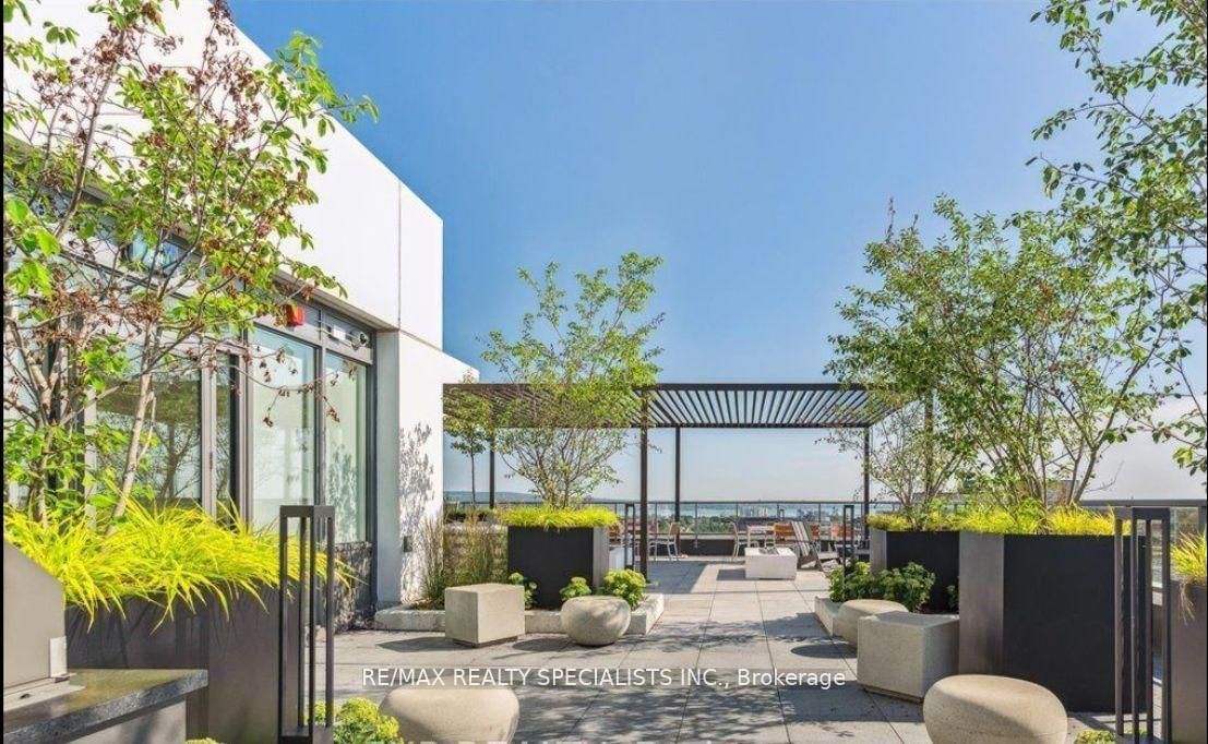 Condo for sale at 1016-212 King William Street, Hamilton, Ontario, L8R 3N9 - Beasley - MLS: X12902872