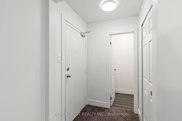 41 - 1096 JALNA Boulevard