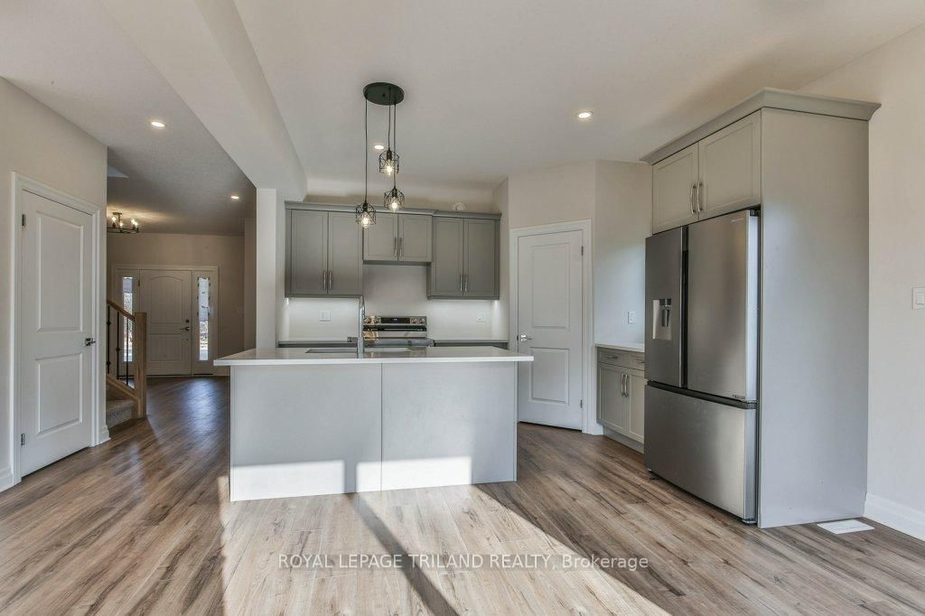 83 GREENE Street • South Huron, ON photo 11