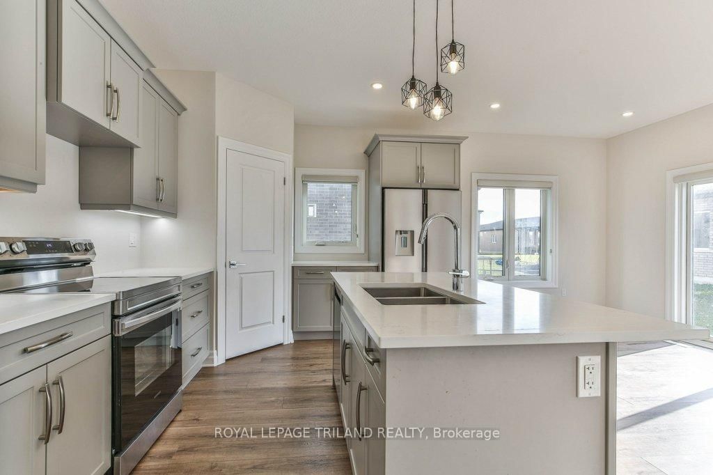 83 GREENE Street • South Huron, ON photo 13