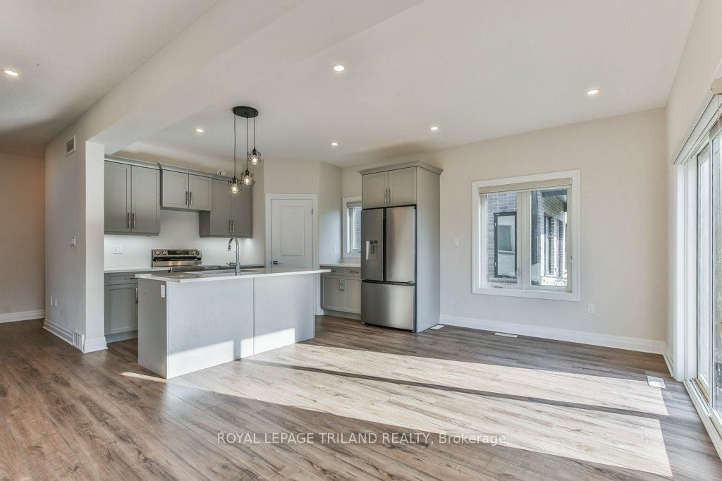 83 GREENE Street • South Huron, ON photo 18
