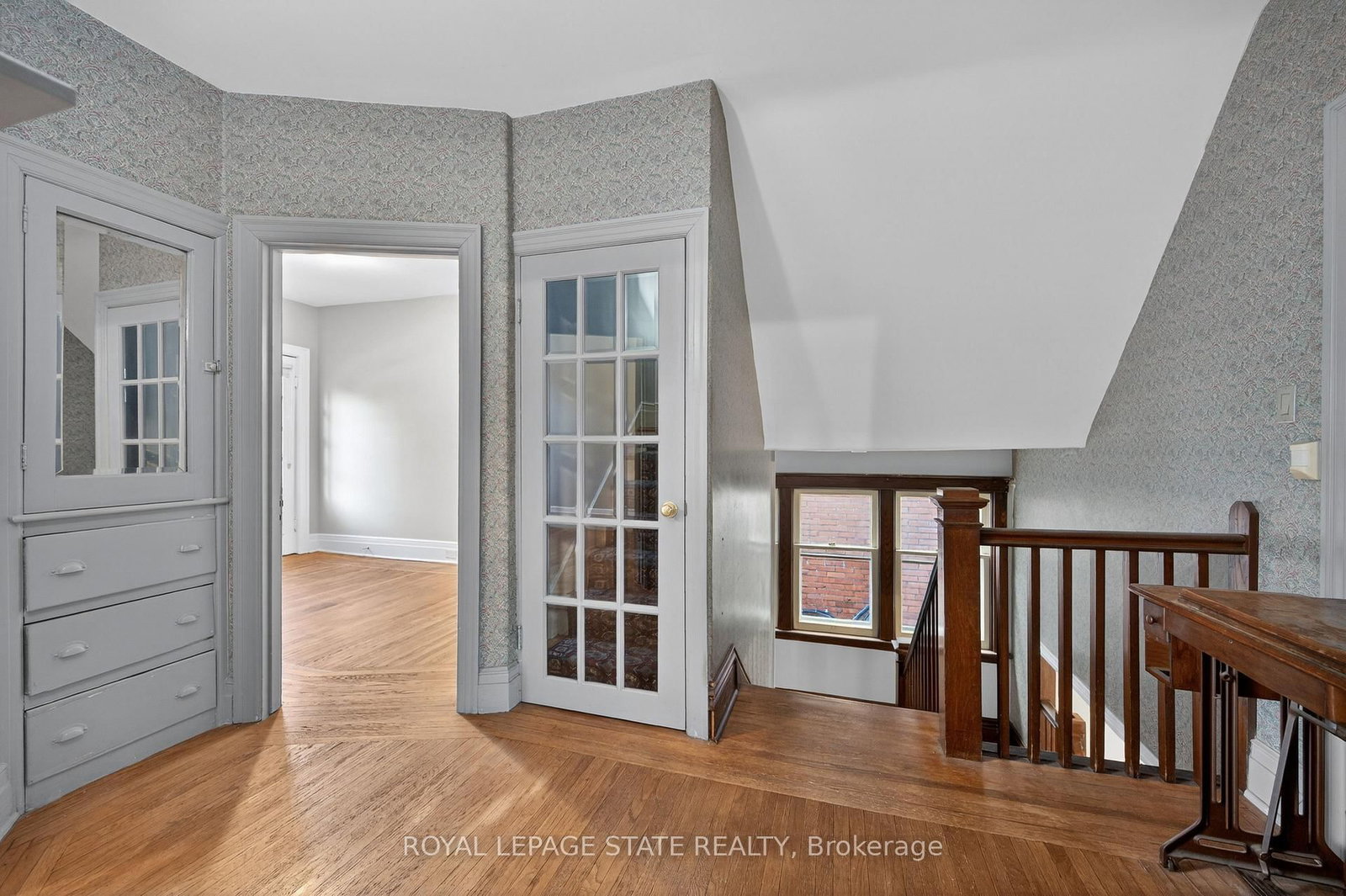 Detached House for sale at 90 Blake Street, Hamilton, Ontario, L8M 2S6 - Blakeley - MLS: X12903118