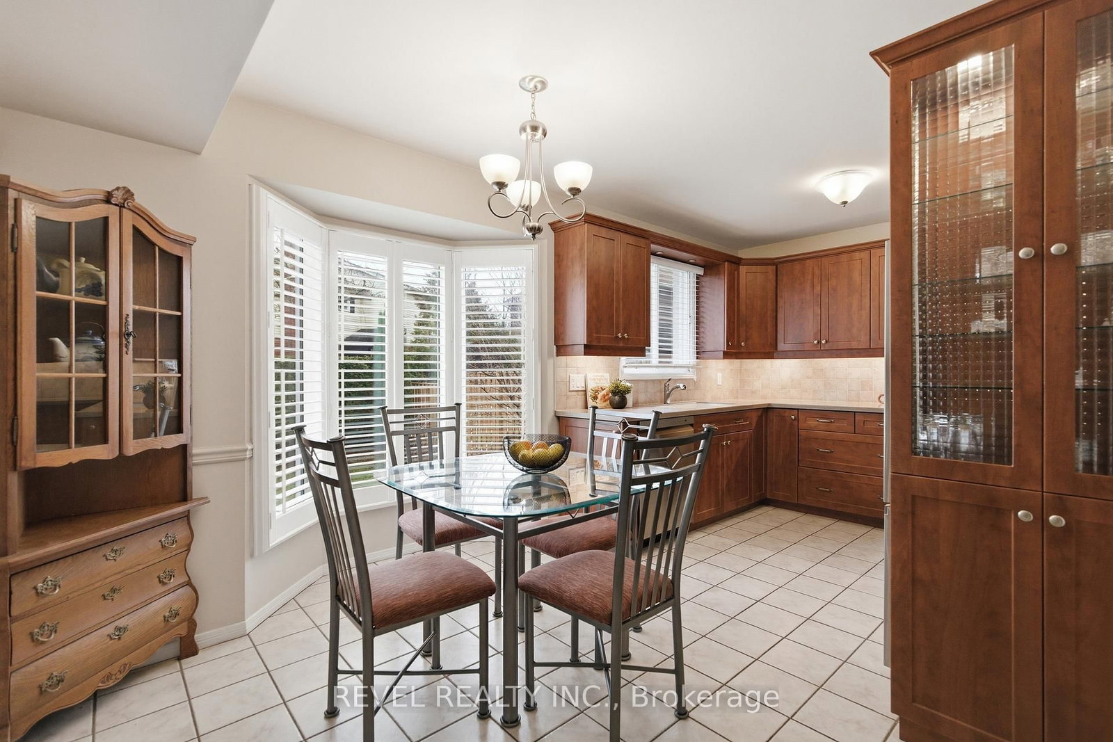 Detached House for sale at 3 Elderwood Drive, St. Catharines, Ontario, L2S 3E9 - Grapeview - MLS: X12903272