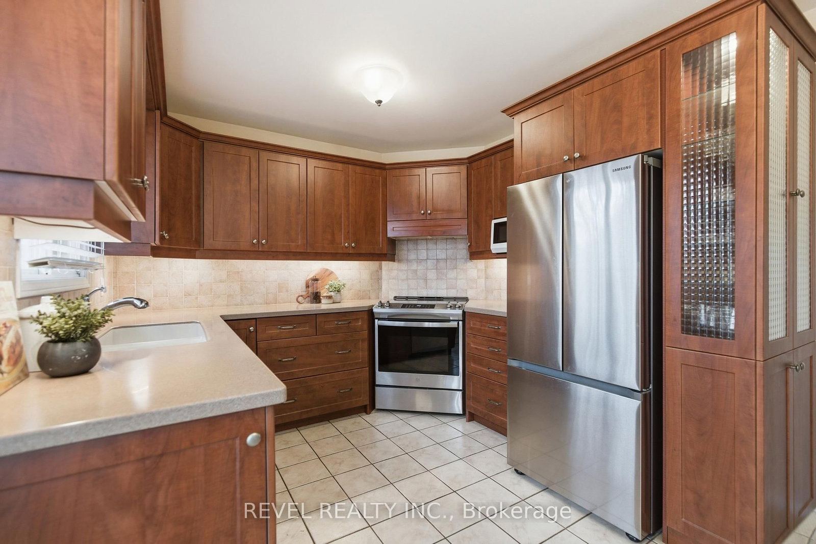 Detached House for sale at 3 Elderwood Drive, St. Catharines, Ontario, L2S 3E9 - Grapeview - MLS: X12903272