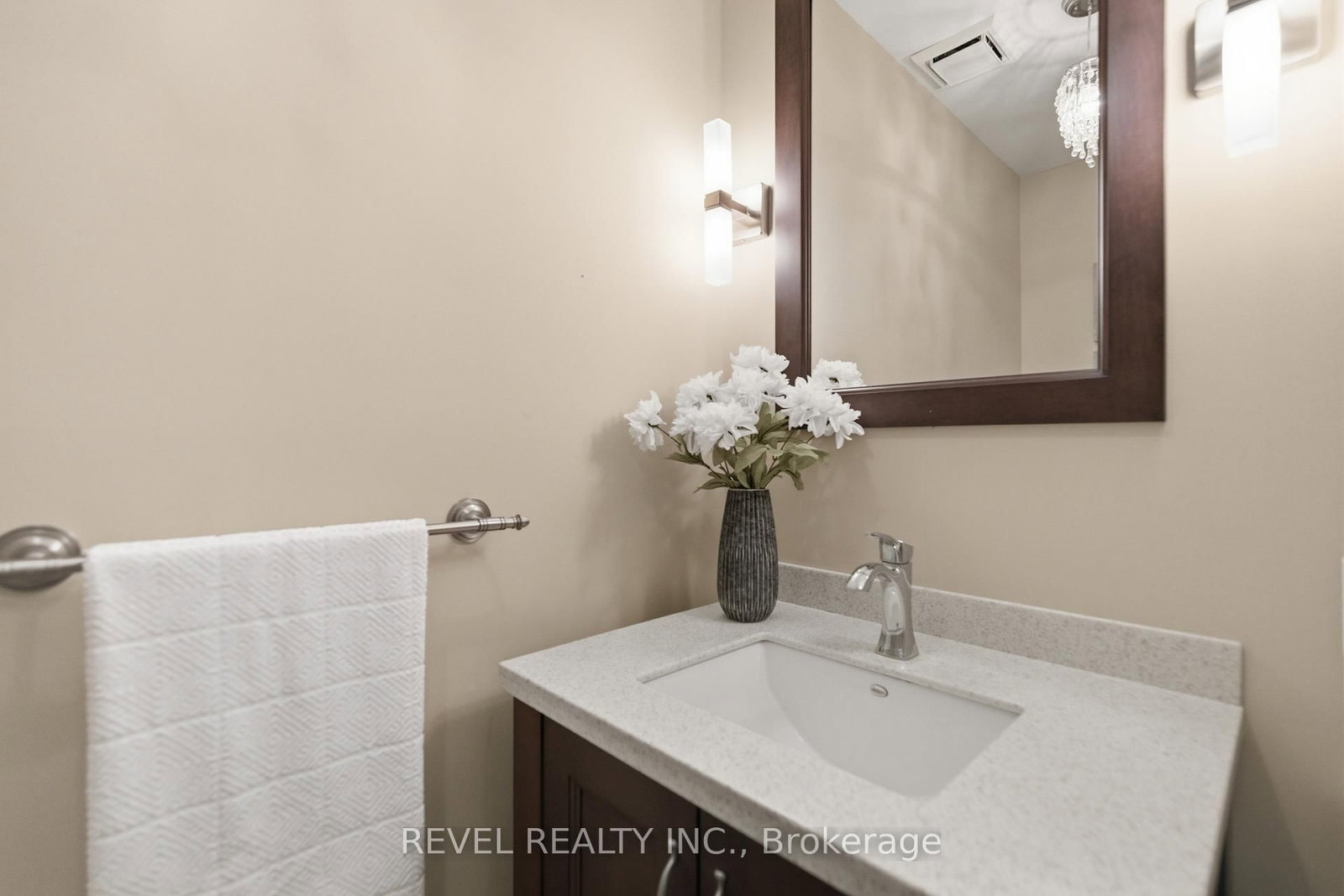 Detached House for sale at 3 Elderwood Drive, St. Catharines, Ontario, L2S 3E9 - Grapeview - MLS: X12903272