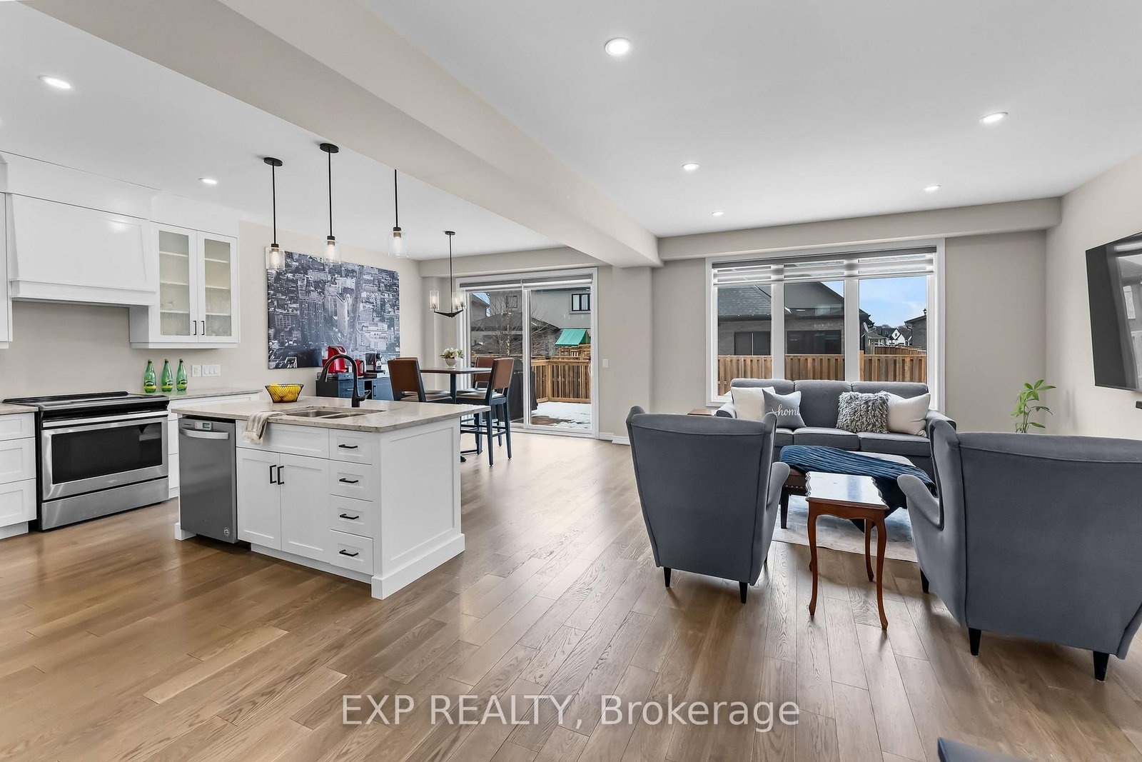 Detached House for sale at 153 Susan Drive, Pelham, Ontario, L3E 0B2 - Fonthill - MLS: X12903450