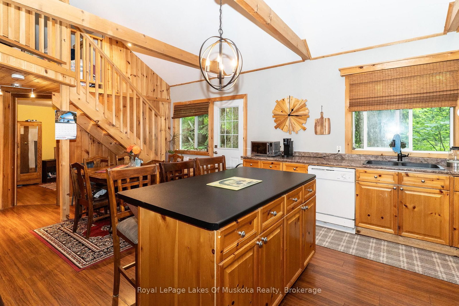 2709 Muskoka District 118 Road W • Muskoka Lakes, ON photo 22