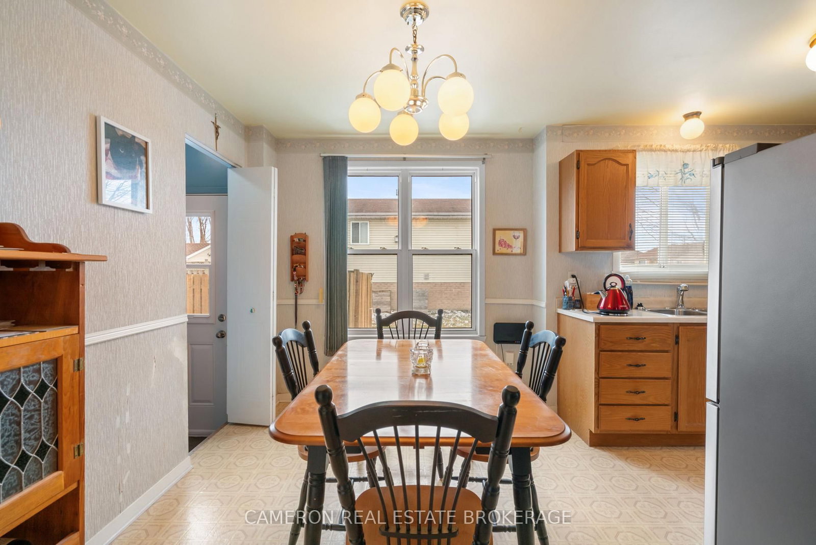 Listing Image 7