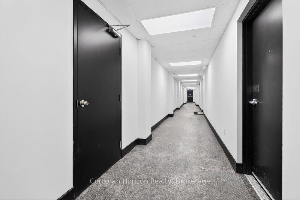 98 Barton Street E - Photo 5