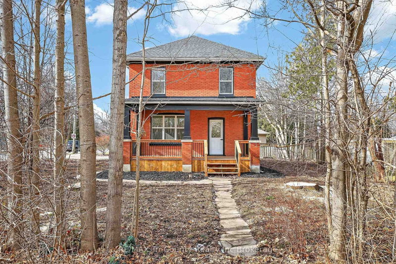 home for sale on 394 Wellington Street