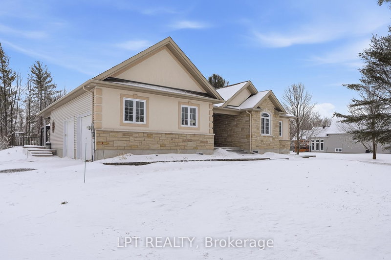 132 Moise-Gendron St, Clarence-Rockland, K0A 1E0 | Image 2